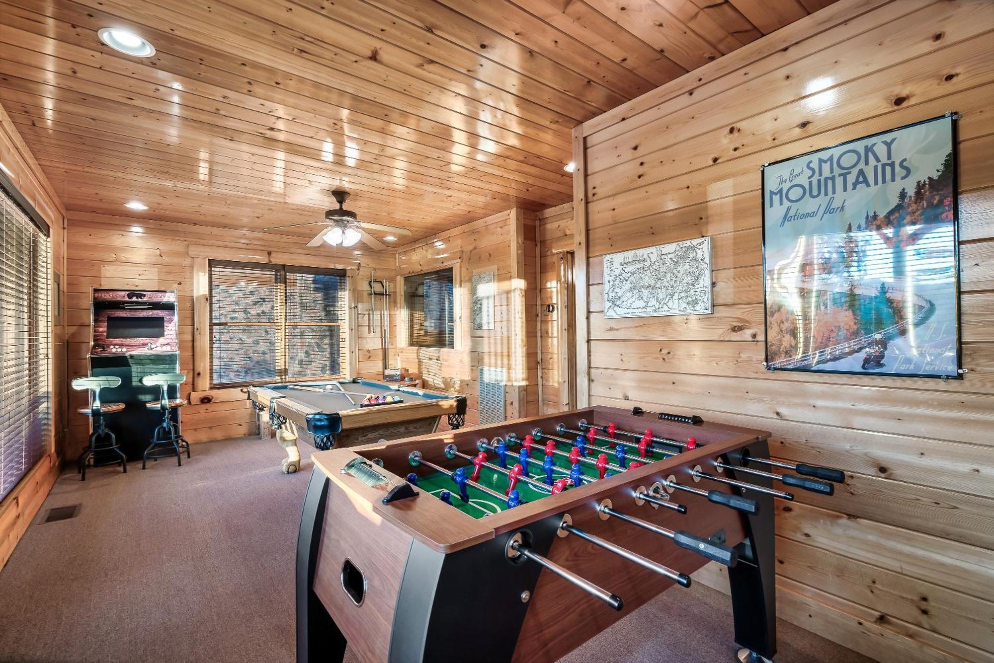 Epic Mountain Views, Hot Tub, Game Room, Sleeps 10 Сев'єрвілл Екстер'єр фото