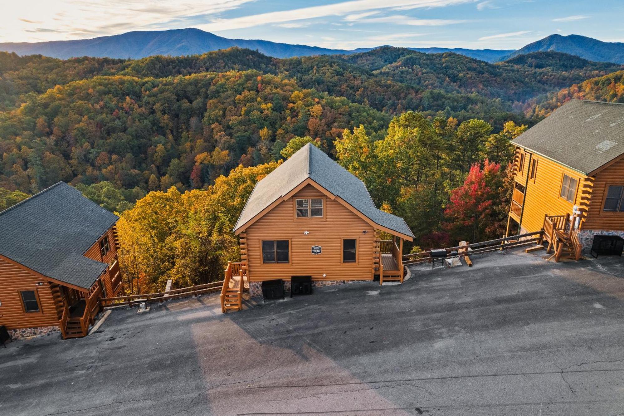 Epic Mountain Views, Hot Tub, Game Room, Sleeps 10 Сев'єрвілл Екстер'єр фото