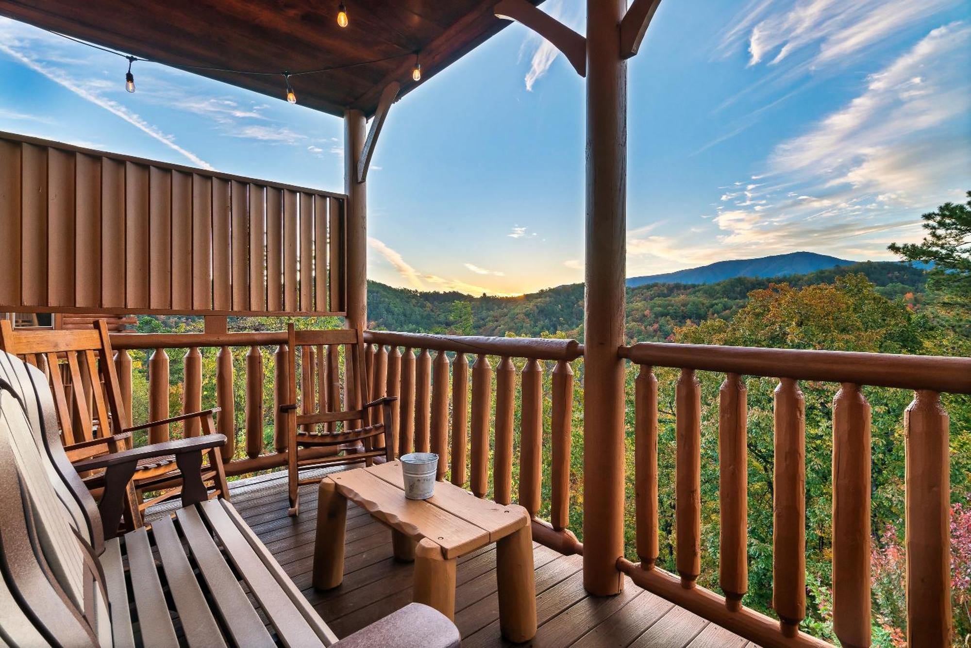 Epic Mountain Views, Hot Tub, Game Room, Sleeps 10 Сев'єрвілл Екстер'єр фото